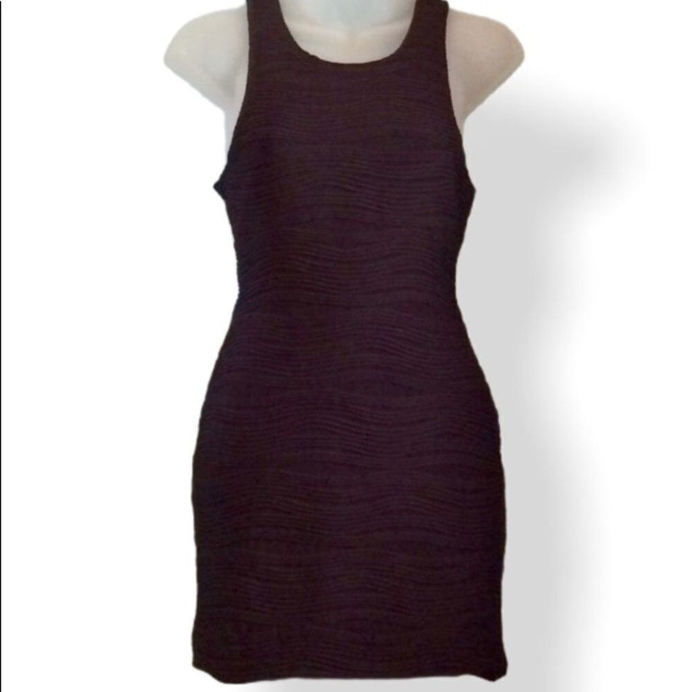 Small black dress sleeveless